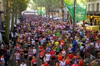 Ils �taient plus de 11 000 athl�tes � partir du Boulevard de la Libert� lors du d�part du semi-marathon et du 10km. Le jeune K�nyan Geoffrey Kipsang remporte cette 26 �dition en 1h00'02''<br />PHOTO JOHAN BEN AZZOUZ / LA VOIX DU NORD