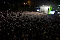Plus de 15 000 Lillois ont assist� au concert gratuit de Sean Paul, Magic System, Tara Mc Donald, 1789, Lucenzo, ou encore du Collectif Metiss� sur la place Fran�ois Mitterand face � la gare Euralille.<br />PHOTO JOHAN BEN AZZOUZ / LA VOIX DU NORD