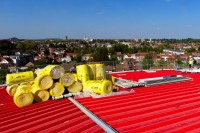 Vue imprenable sur Valenciennes, depuis le toit encore en travaux du futur stade du VAFC : Nungesser II.<br />PHOTO JOHAN BEN AZZOUZ / LA VOIX DU NORD