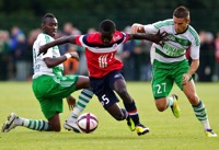 Le dernier stage d'avant-saison des Lillois s'est cl�tur� par une d�faite (1 - 0) lors d'un match amical face � l'AS Saint-Etienne au stade municipal de Chambon en Auvergne. Idrissa Gueye s'est fait remarqu� par une superbe frappe sur la barre transversale en fin de rencontre.<br />PHOTO JOHAN BEN AZZOUZ / LA VOIX DU NORD