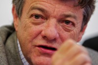 Jean-Louis Borloo, ancien ministre de l'�cologie, en visite dans son fief, Valenciennes.<br />PHOTO JOHAN BEN AZZOUZ / LA VOIX DU NORD
