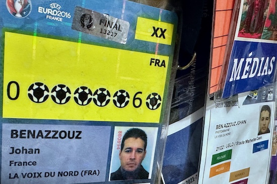 example of an official press card